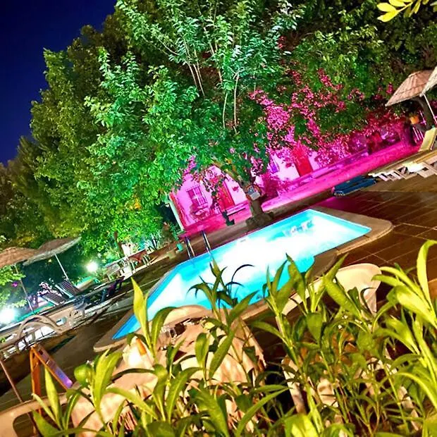 Maadan Camping Hotell Kusadası